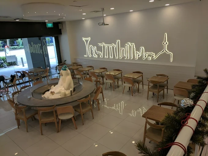 Seating, Waiting Time & Experience​