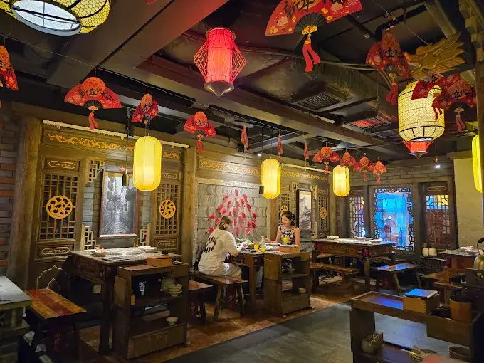 Seating, Waiting Time & Reservation Tips​