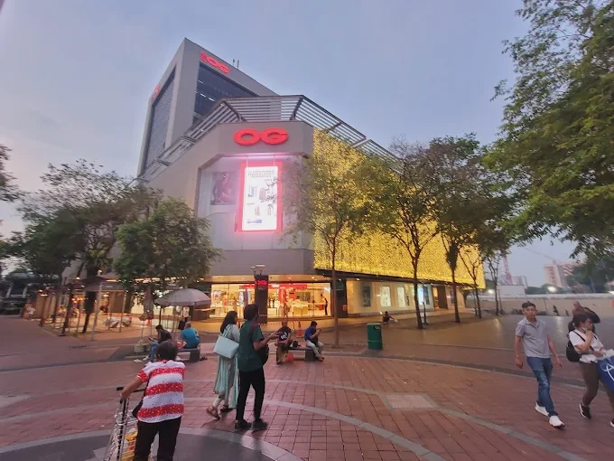 A Trusted Singapore Department Store​