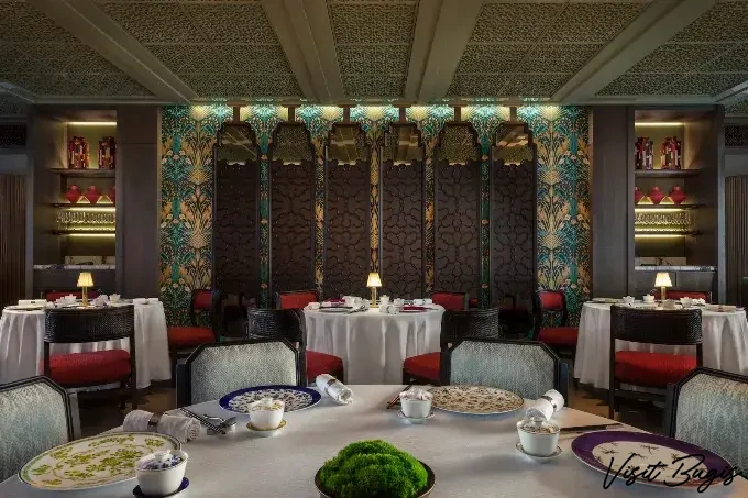 5 ON 25 Cantonese restaurant at Andaz Singapore