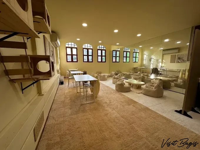 Fuzzies cat cafe and gaming space on Arab Street
