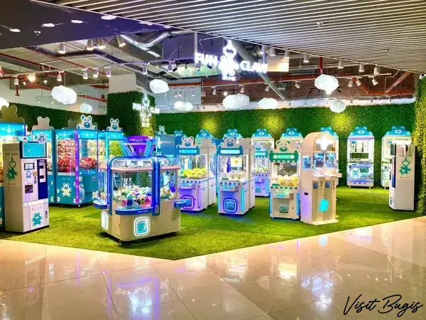 Renting a Fun Claw Machine for Events