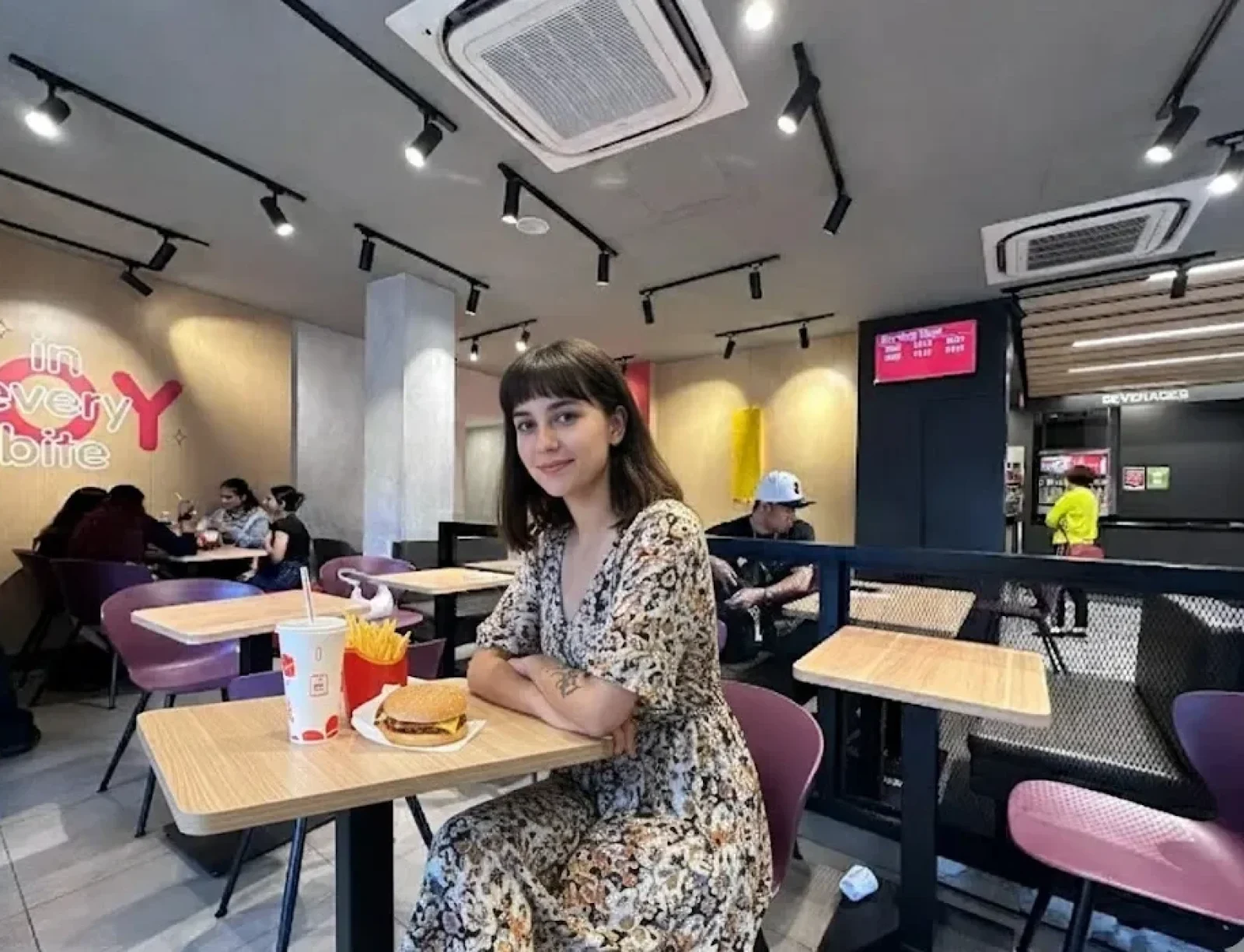 About Jollibee Bugis