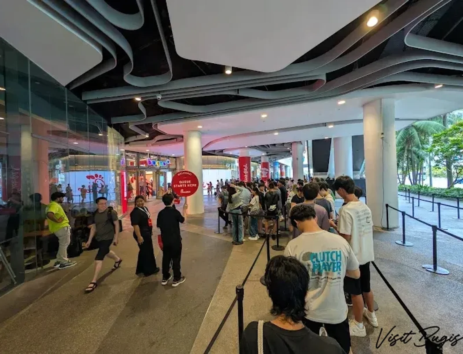 Bugis+​ mall