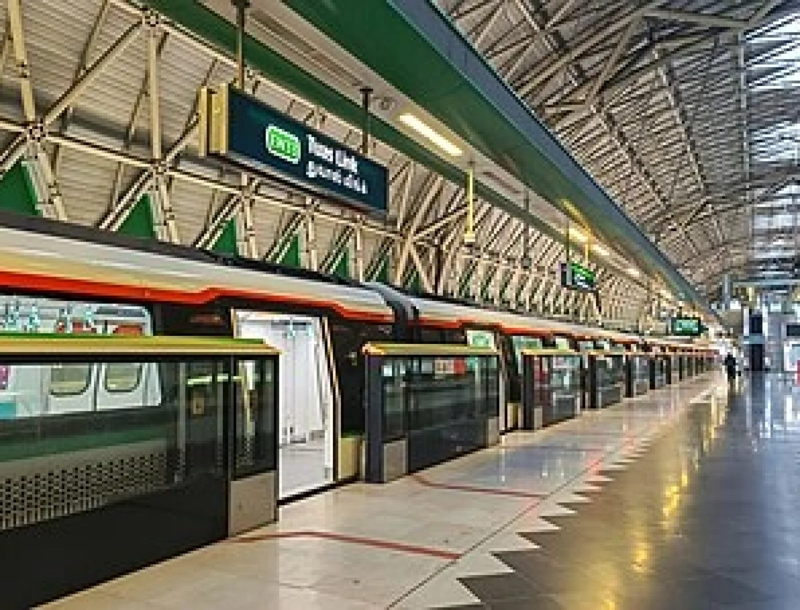 East–West Line (EWL)