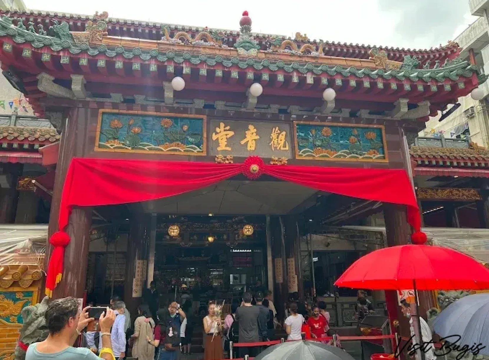 How to Pray in Guan Yin Temple Bugis​