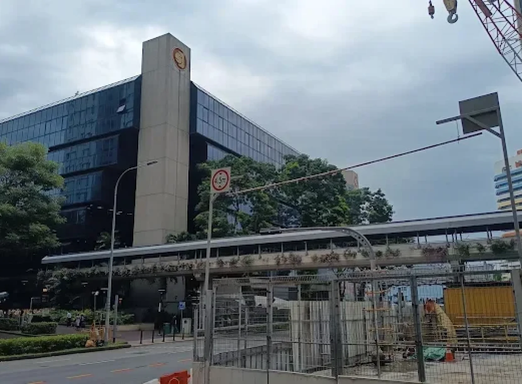 Nearby Food & Cafes at OG Albert Complex​