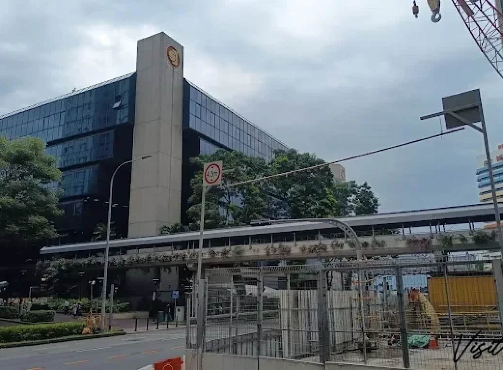 Nearby Food & Cafes at OG Albert Complex​